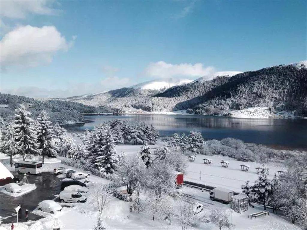 Abant Palace Hotel Екстериор снимка